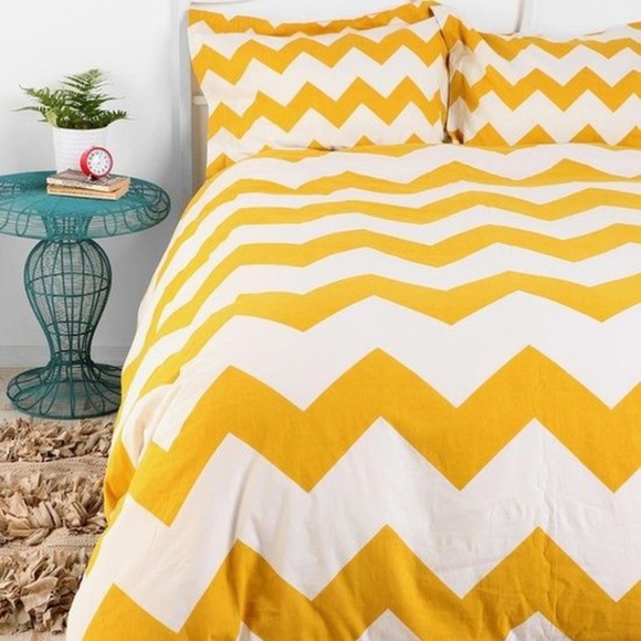 urban outfitters Other - Urban Outfitters Gold Zigzag Full / Queen Duvet Co